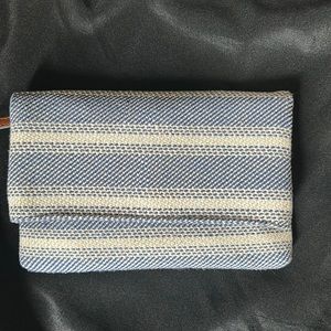 Adorable summer clutch